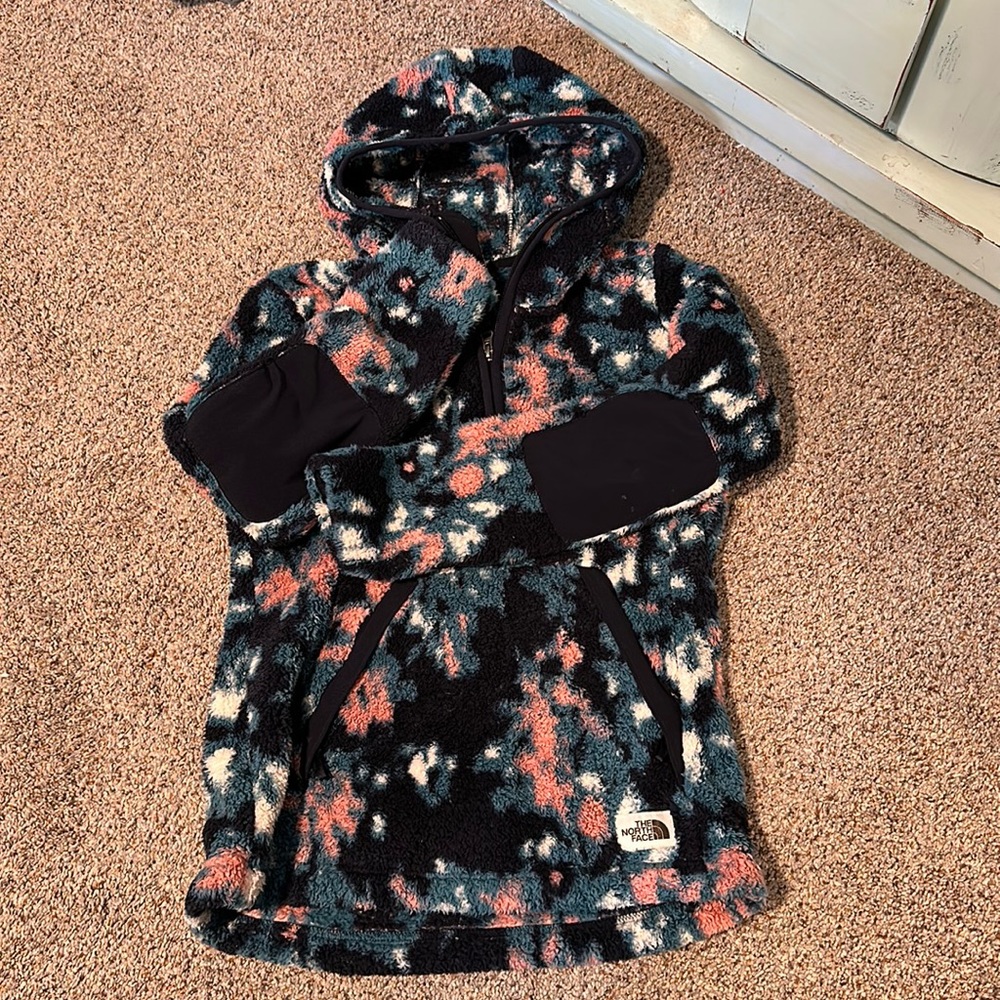 The North Face 1/4 zip pullover fleece with elbow patches